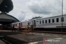 KAI Purwokerto berikan diskon harga tiket kereta api untuk dukung Cilacap UMKM Expo