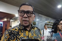 Politik kemarin, Revisi UU Kementerian hingga pansel KPK