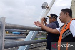 Dua kapal barang kandas di pintu masuk Pelabuhan Pangkalbalam