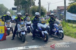 Sekitar 100 ribu kendaraan melintas di jalur wisata Puncak dalam sehari