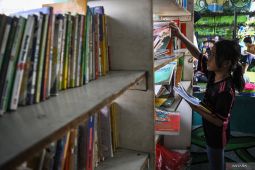 Ubah gaya hidup literasi demi tingkatkan minat baca