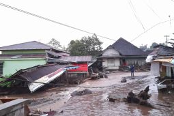 14 orang meninggal dunia akibat banjir bandang di Sumbar