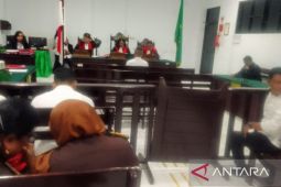 Hakim PN Ambon vonis terdakwa kasus narkoba 5 tahun dan denda Rp1 miliar