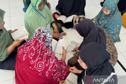 Napi Perempuan di Sigi belajar mengaji