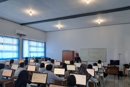 Server bermasalah, Bawaslu Bojonegoro pindahkan lokasi tes CAT