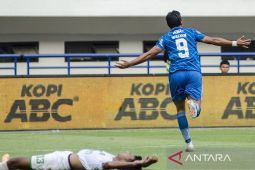 Arthur tanggapi rumor Ezra Walian bakal bergabung ke Persik musim depan
