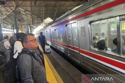 KAI beri opsi berangkatkan penumpang 17 KA di Pasar Senen ke Stasiun Jatinegara