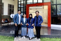 Mahasiswa FEB Unila raih juara dua paper internasional