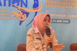 Disdikbud Kalbar menggelar pameran perguruan tinggi Indonesia-Malaysia