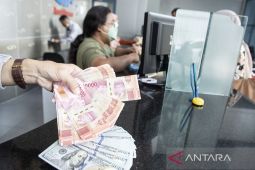 Rupiah melemah dipengaruhi ekspektasi kenaikan suku bunga Fed