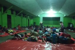 Gunung Ibu ditingkatkan status jadi Awas, warga 4 desa dievakuasi