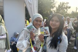 NCTzen bagikan pernak-pernik ke penonton konser NCT DREAM di GBK