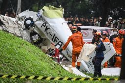 KNKT evakuasi puing pesawat PK-IFP ke Pondok Cabe