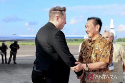 Elon Musk tiba di Bandara Ngurah Rai untuk resmikan Starlink