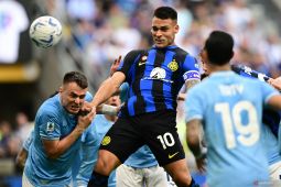 Inter bermain imbang 1-1 dengan Lazio pada hari penyerahan trofi juara