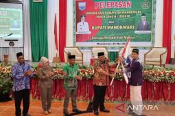 Bupati: 171 calhaj asal Manokwari harus saling menghormati di Tanah Suci
