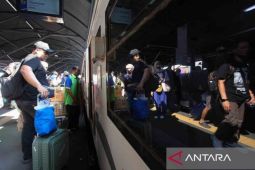 KAI Daop 8 Surabaya sediakan 27.226 tempat duduk setiap harinya selama libur Waisak 2024