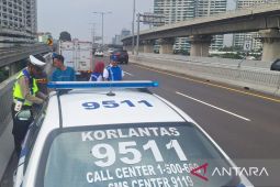 35 kendaraan barang jenis barang dan bak terbuka terjaring operasi penertiban Tol MBZ