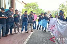 AJI, IJTI, PWI, JMSI dan pers mahasiswa sampaikan petisi penolakan revisi RUU penyiaran
