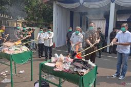 Kejari Tangerang musnahkan barang bukti 76 perkara