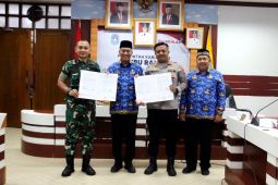 Kubu Raya hibahkan Rp5 miliar untuk pengamanan pilkada 2024