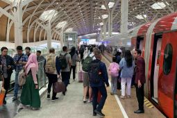 KCIC angkut 21 ribu lebih penumpang H-1 libur  Waisak