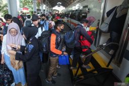 Daop 8 catat penumpang  kereta api periode semester I/2024 naik 12,9 persen