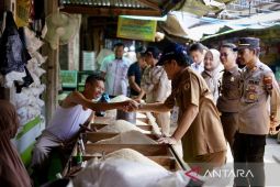 Wabup HST: Stok bahan pokok di pasar aman dan harga stabil