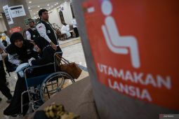 Jamaah diimbau pakai jasa dorong kursi roda resmi saat tawaf dan sai