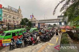 Dinas Perhubungan Kota Bogor awasi parkir liar di depan Alun-Alun