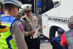 Polres Garut periksa kelayakan bus pariwisata