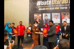SDN 06 Tanjung Gunung Kayong Utara raih juara 1 nasional lomba literasi