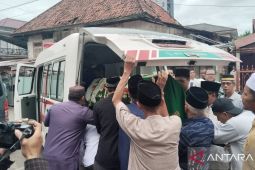 Ibunda Mendagri dimakamkan di TPU Kebun Bunga Palembang