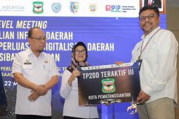 Pemkot Pematangsiantar raih penghargaan TP2DD teraktif