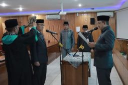 Bupati Tanjabbar lantik Dahlan sebagai Pj Sekda