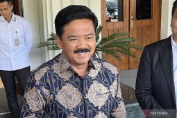 Menko Polhukam Hadi Tjahjanto respons kabar penguntitan Densus 88 ke Jampidsus