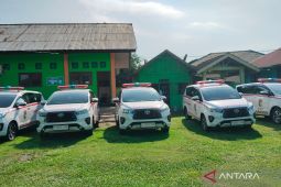 Pemkab Mukomuko serahkan enam ambulans untuk puskesmas