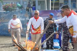 Kemenkumham Gorontalo memusnahkan barang bukti penggeledahan di Lapas
