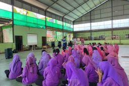Asmo Kalbar  gelar edukasi safety riding di SMK 7 Pontianak