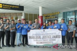 Kanwil Kemenkumham Babel lepas 12 Kades/Lurah menuju Paralegal Academy 2024