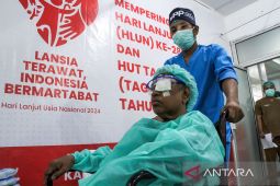 FOTO - Operasi Mata Katarak Gratis Hari Lanjut Usia Nasional (HLUN) 2024