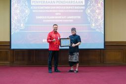 Bupati Badung raih penghargaan perlindungan ketenagakerjaan