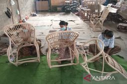 Pemkab Cirebon melatih pelaku UMKM pasarkan produk secara digital