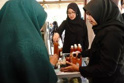 Ngantor di tiga desa, Bupati Ipuk semangati garap potensi lokal