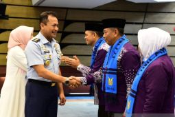 KSAU melepas 302 calon haji dari keluarga besar TNI AU
