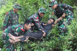 TNI AU lakukan simulasi penyelamatan korban kecelakaan di gunung