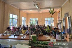 PLN Cikarang tingkatkan kesadaran masyarakat tentang bahaya listrik melalui sosialisasi