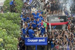 Puluhan ribu Bobotoh sambut Persib Bandung juara Liga 1 Indonesia