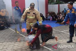 Pemkab Banyuwangi latih ibu rumah tangga tanggulangi kebakaran