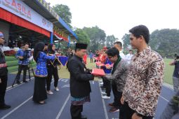 Pemkot Tangerang bagikan bendera Merah Putih pada Hari Lahir Pancasila